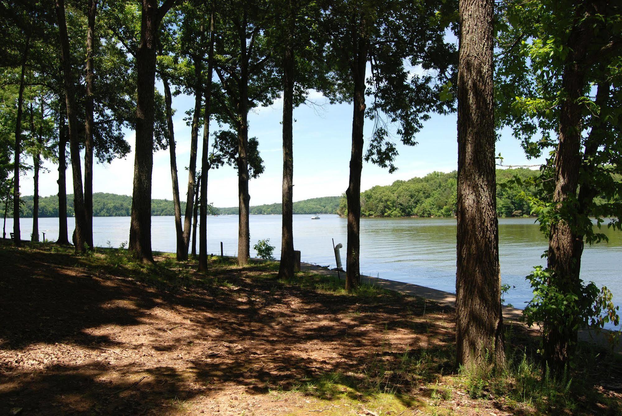 Lake Barkley State Resort Canton Exterior foto